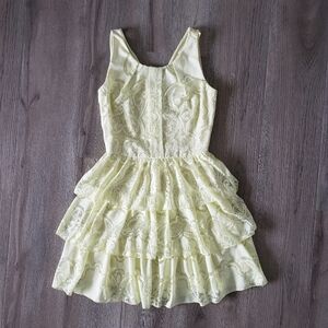 Le Chateau Women's Ruffle Tiered Floral Lace Dress Size Small